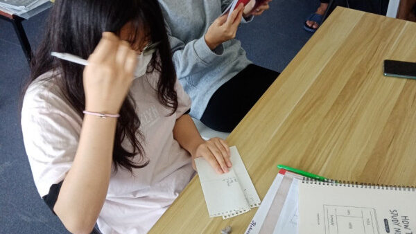 thumb-977620518_CcrAYIwP_9c5ef69139d4c107bccbe881413fcfe2b461c064_600x800.jpg