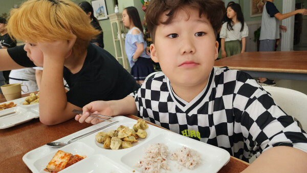 thumb-977659018_YB67LKt1_07cf99a5e19f0d9c9df099e5cc70b7f8908c1c4a_600x450.jpg