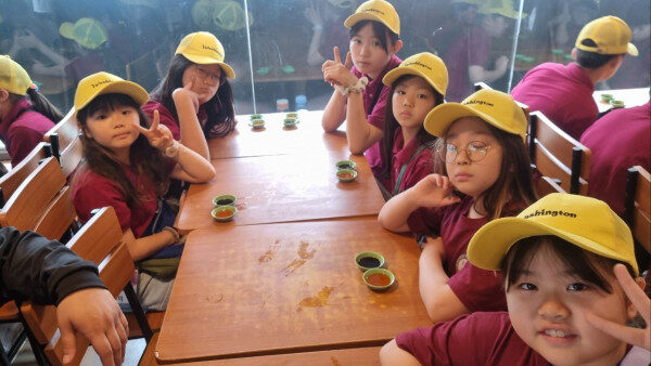 thumb-977659018_2xNyigS7_46c8f78e7ad5918f54d55690727dfba99e1e7b94_600x450.jpg