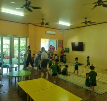 Washington School goes to Laos